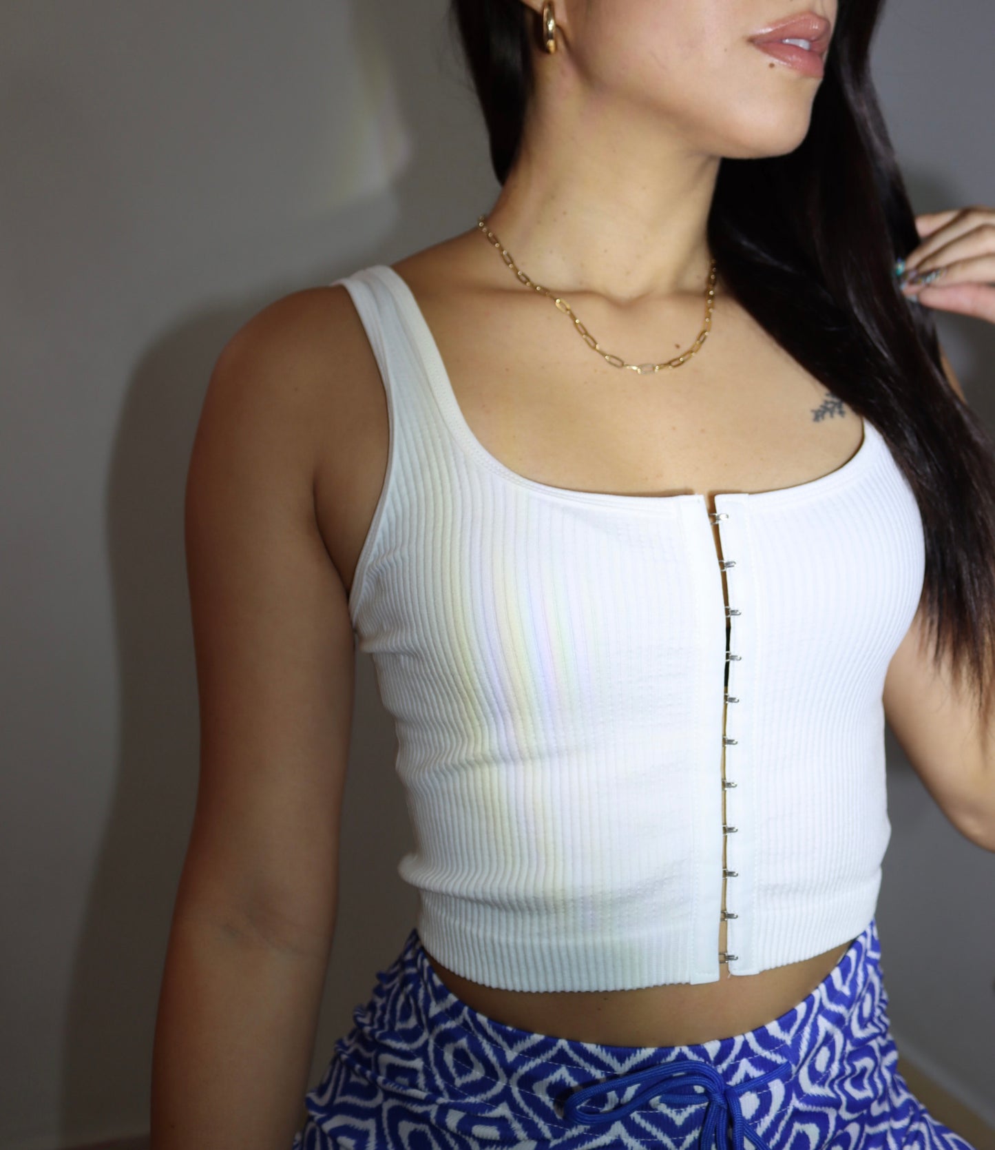 “Basic Cropped Tank Top”